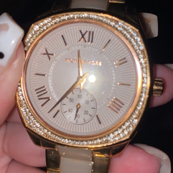 Michael Kors Watch - Picture 3 of 5